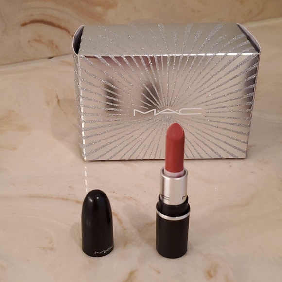 "Firework Like A Charm" M.A.C Mini Pouch/Lipstick - Picture 2 of 16